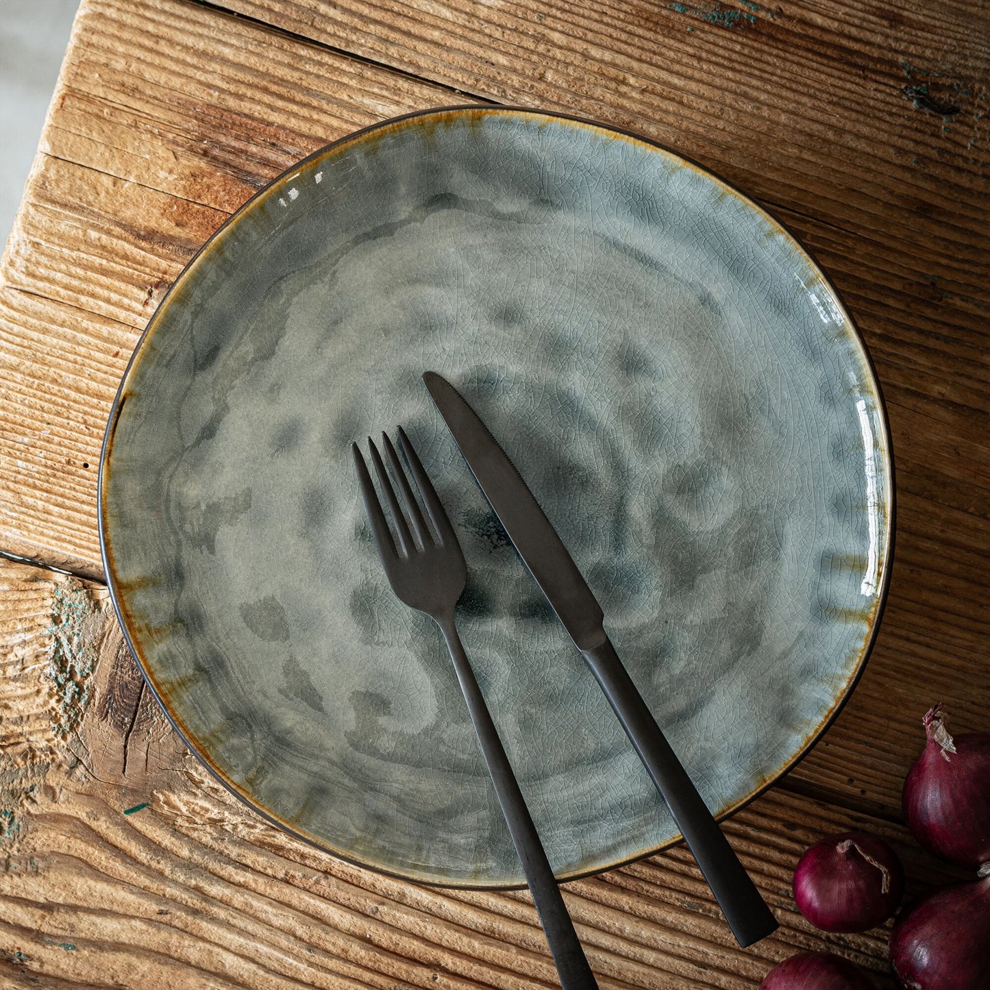 SELIME - Assiette plate en grès émail réactif D27,5cm - gris