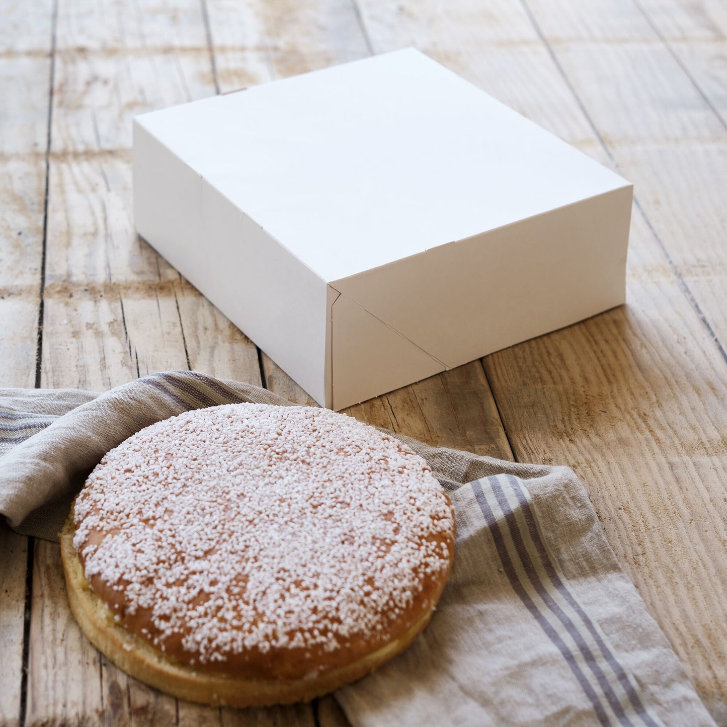 PATISDECOR - Boîte pâtissière L26xl26xH10cm - blanc