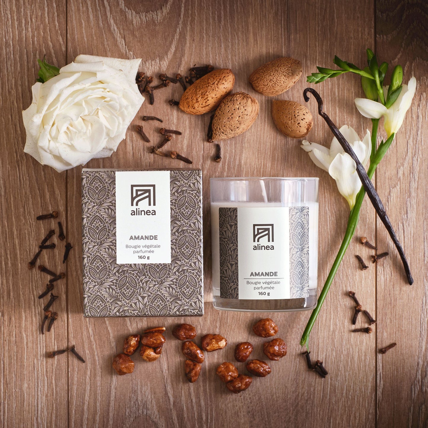 SIGNATURE - Bougie parfumée senteur Amande 160g