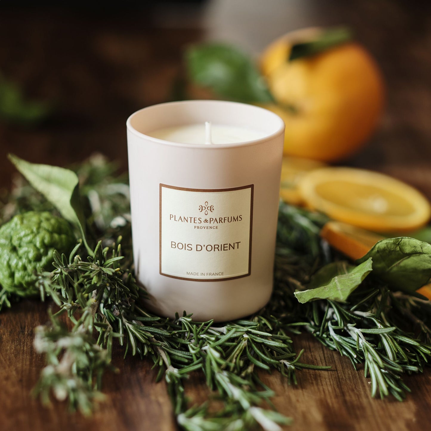 MANON - Bougie parfumée senteur bois d'orient 180g