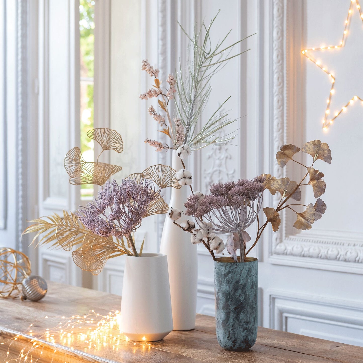 PACO - Branchage de Noël artificiel de fleurs effet givré H70cm - rose