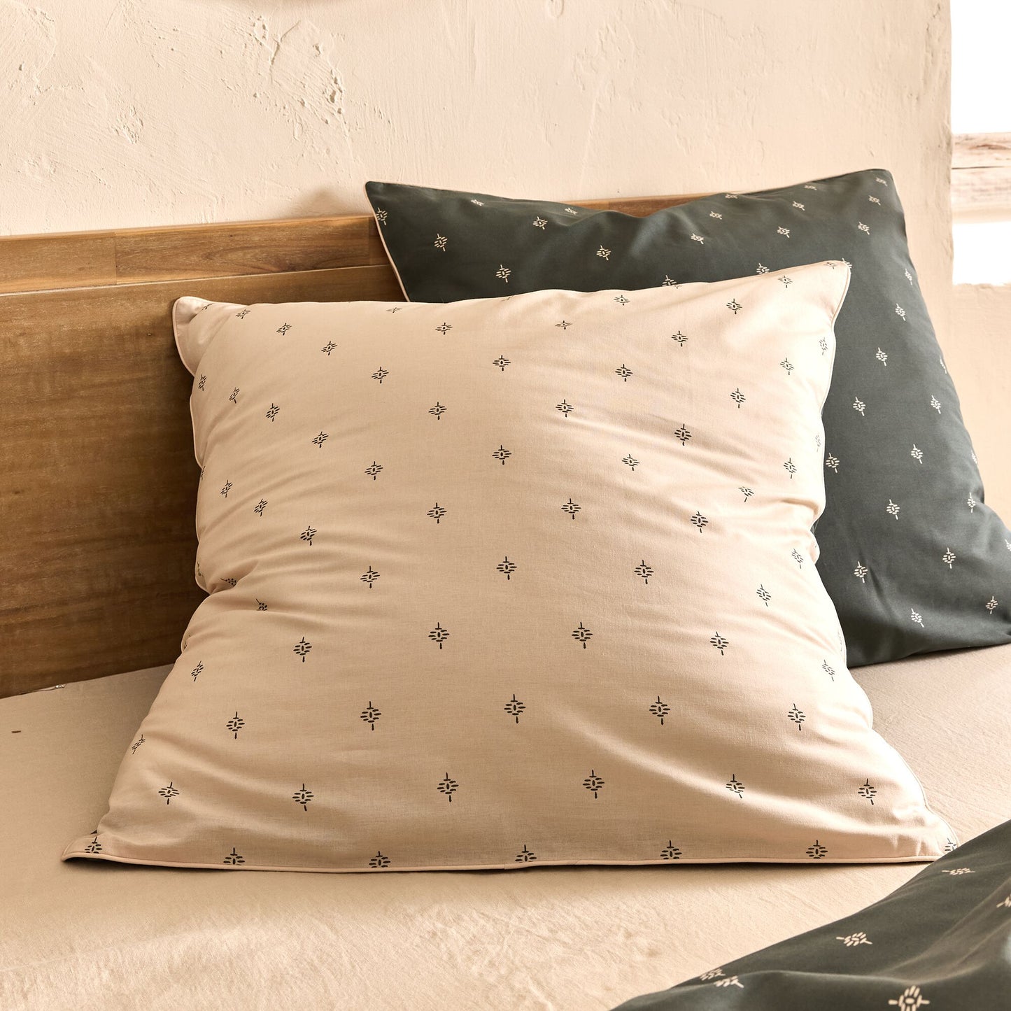 SENNA - Lot de 2 taies d'oreiller en coton 65x65cm avec motif - vert