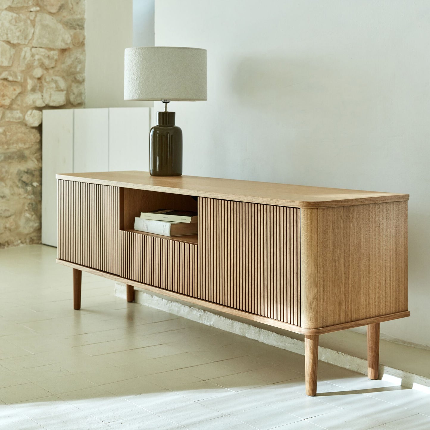 TALLIN - Meuble tv 3 portes en bois L152cm - bois clair