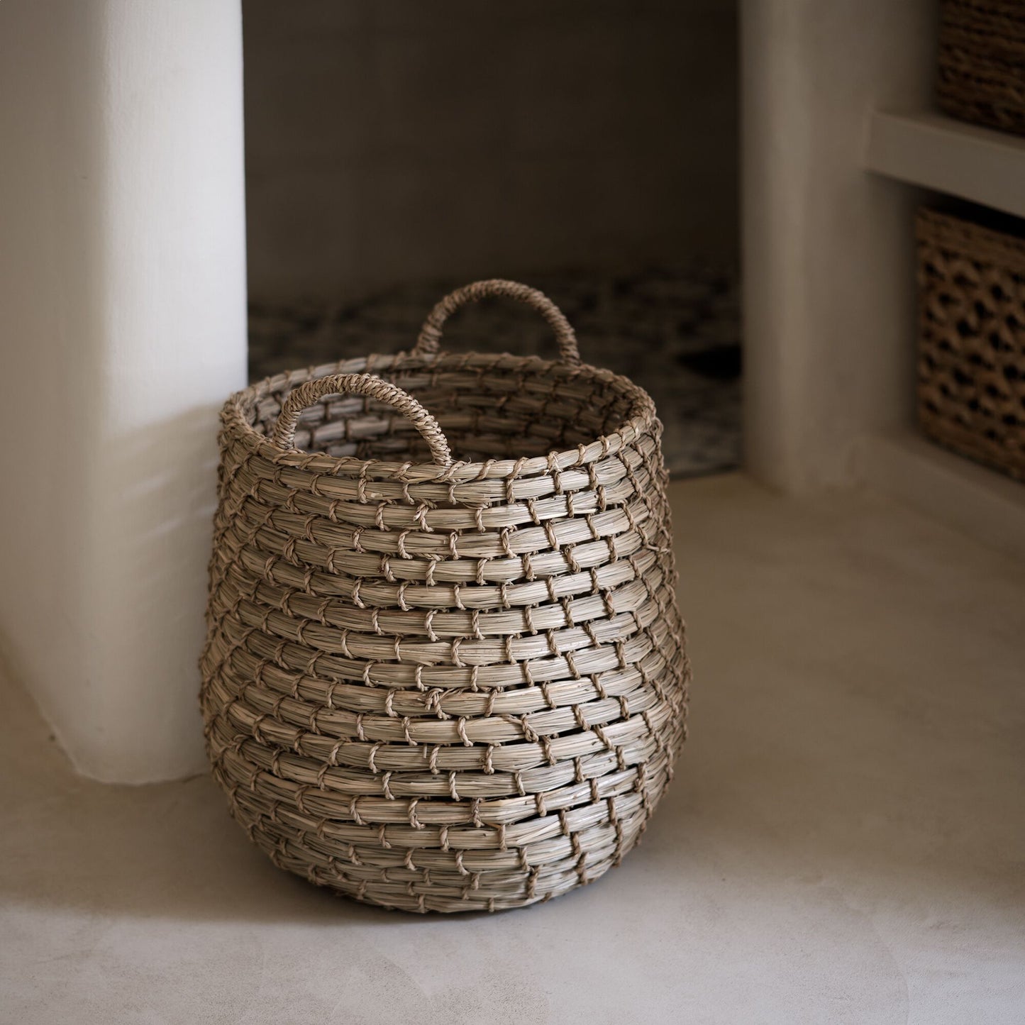 SAFI - Panier déco tressé en jonc de mer H24cm - naturel