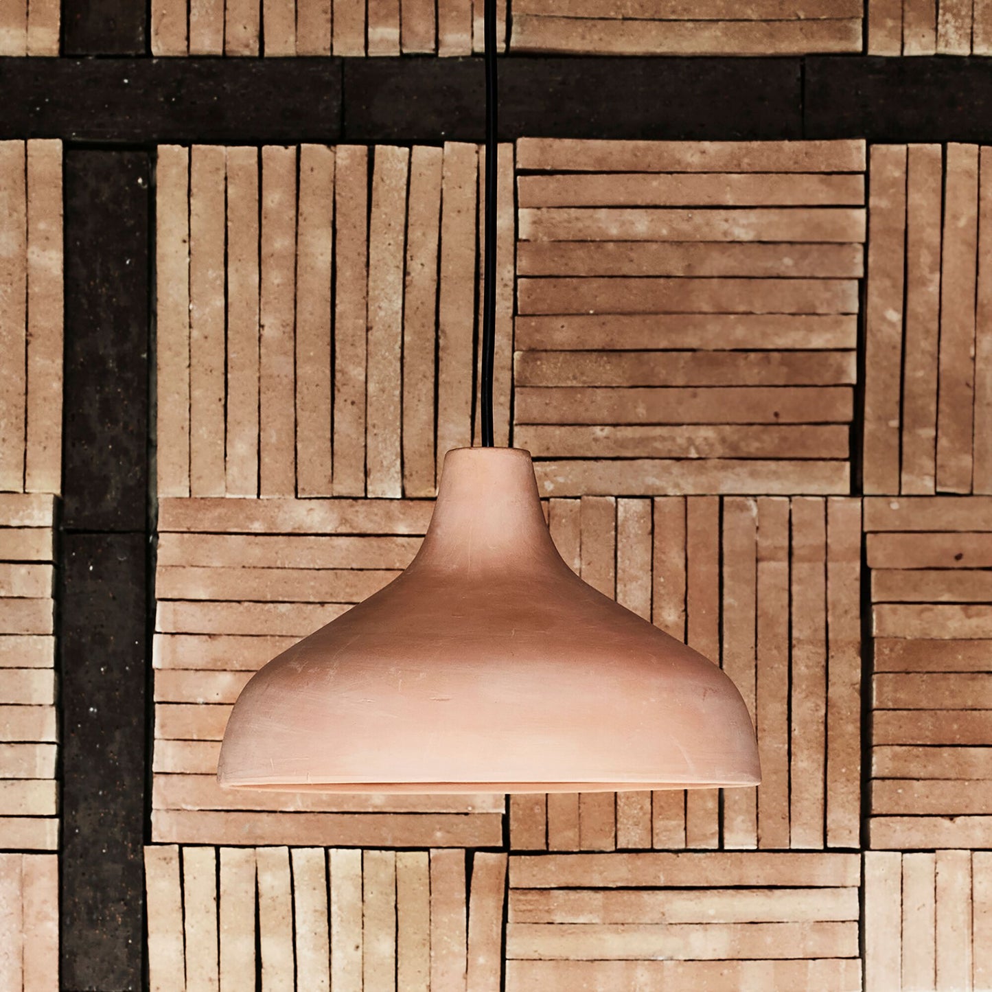 NEFTA - Suspension électrifiée en terre cuite D25cm - rose argile