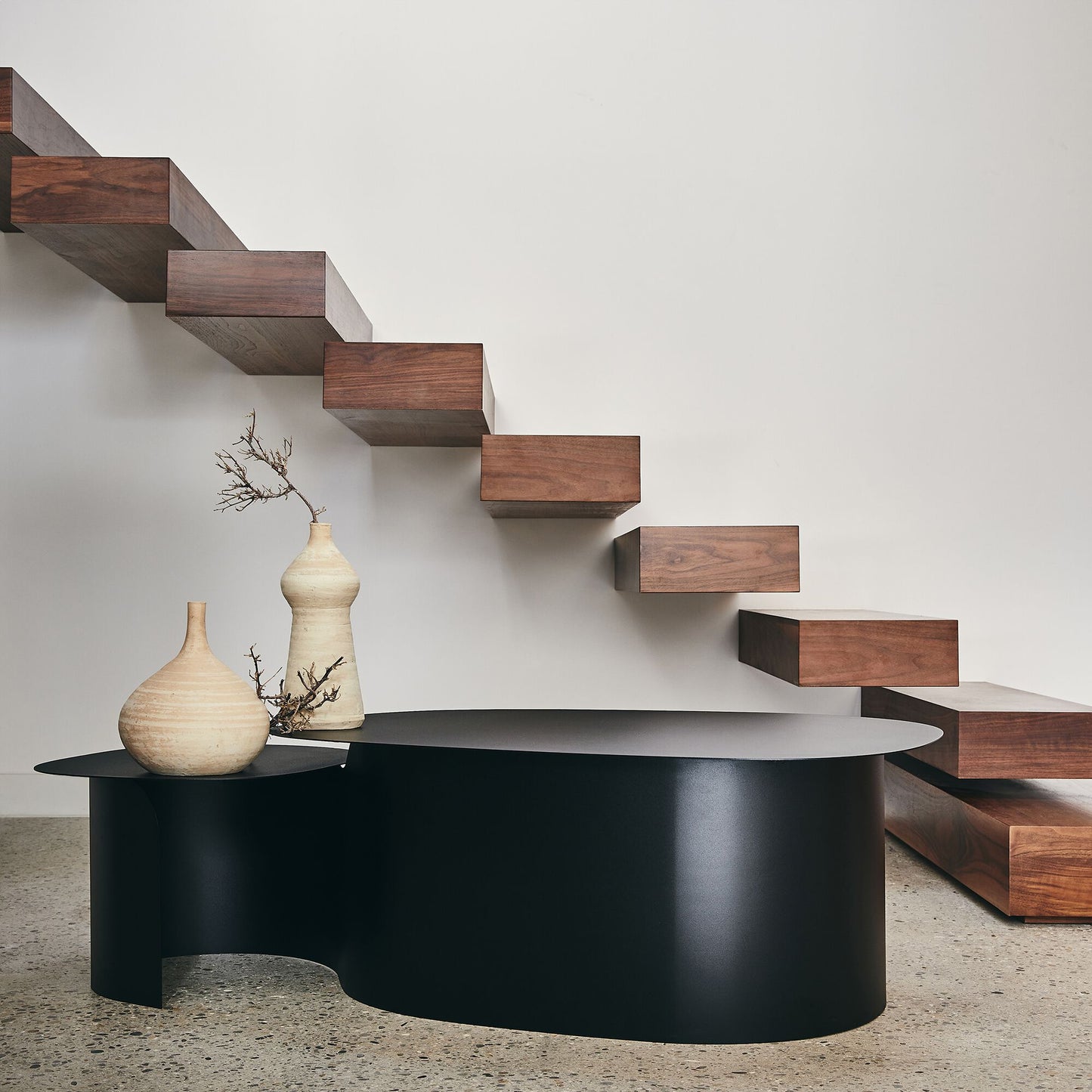 NUMA - Table basse en acier L125xH37cm - noir