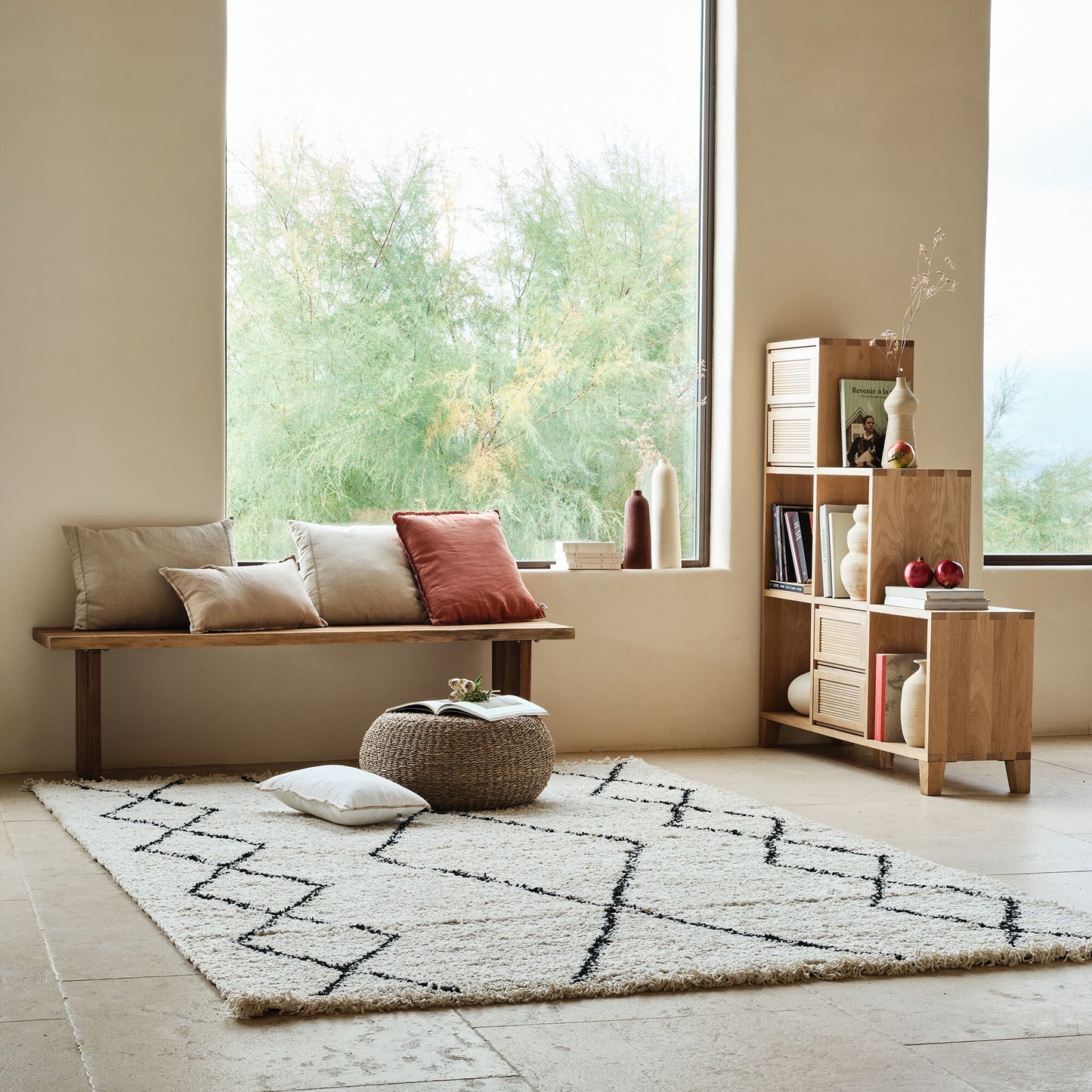 ILEM - Tapis à motifs ethniques - noir et blanc 200x300cm