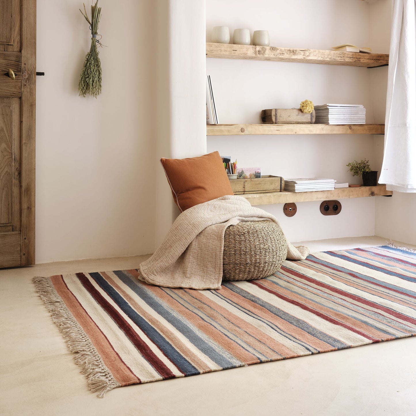 OURAN - Tapis en laine à rayures 140x200cm - rouge