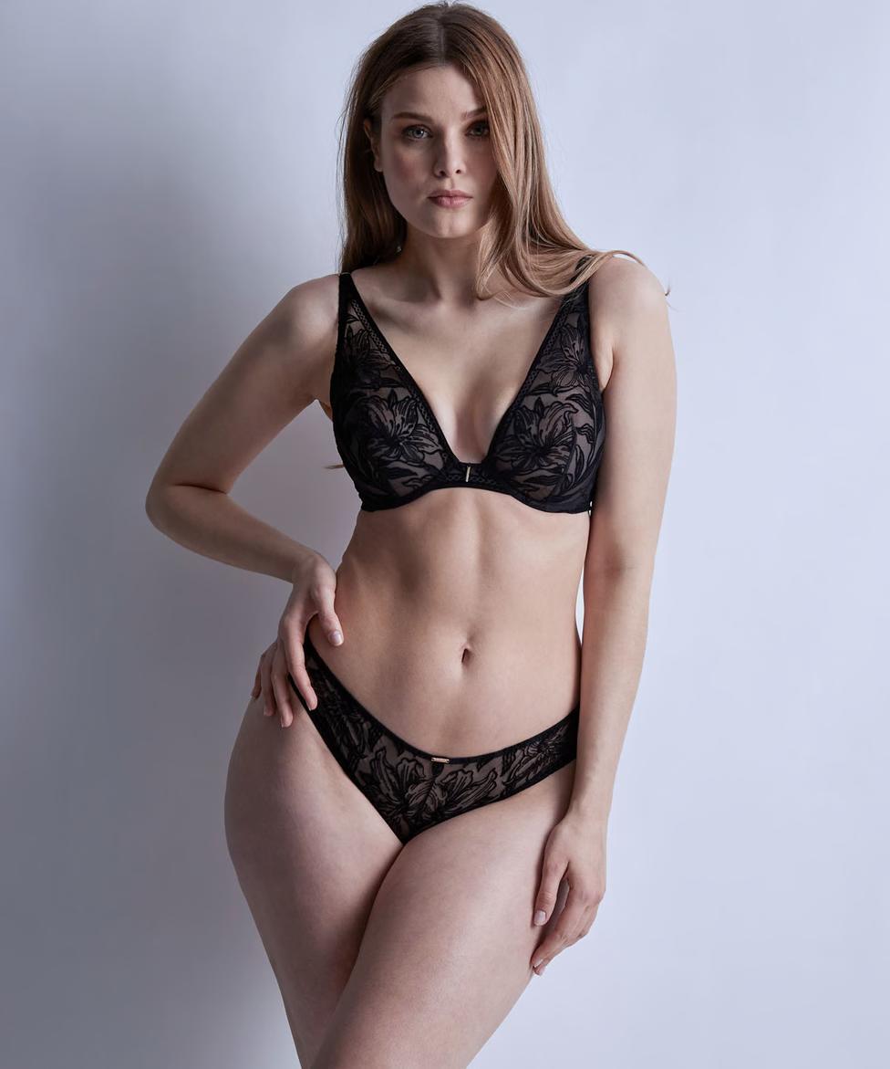 Soutien-gorge triangle avec armatures