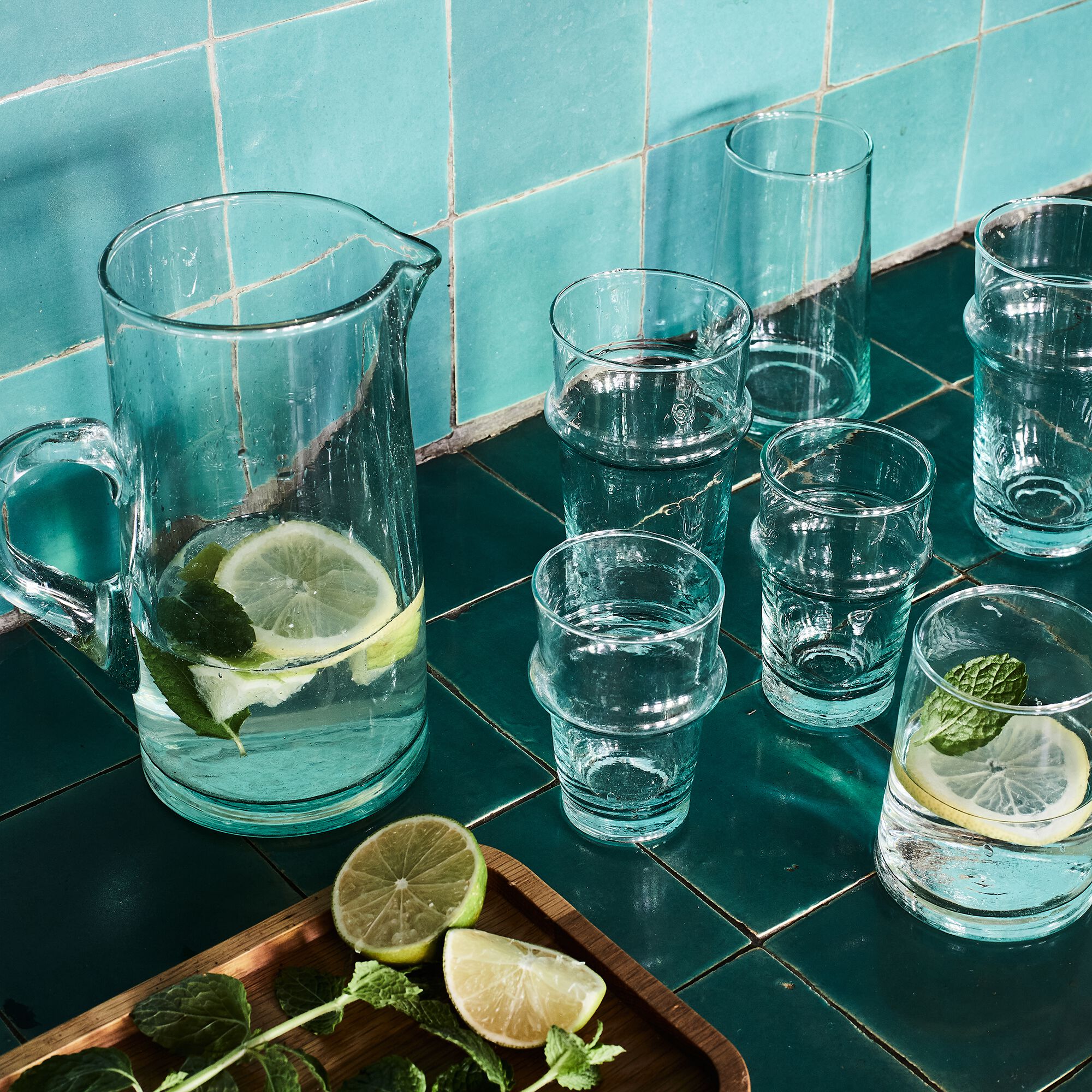 BELDI - Service de verres et carafe en verre recyclé - transparent