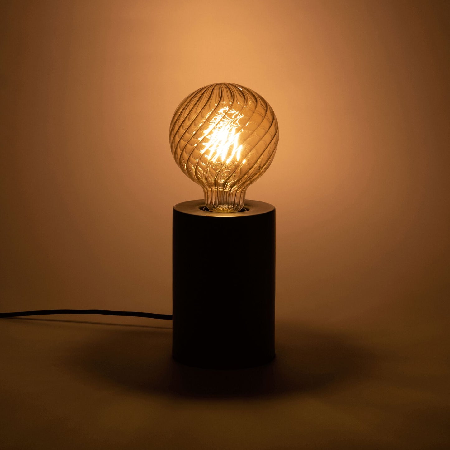STRIPPED - Ampoule décorative LED ambre D9,5cm culot E27