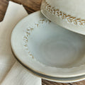 ALBA - Assiette creuse en grès D22,5cm - beige alpilles