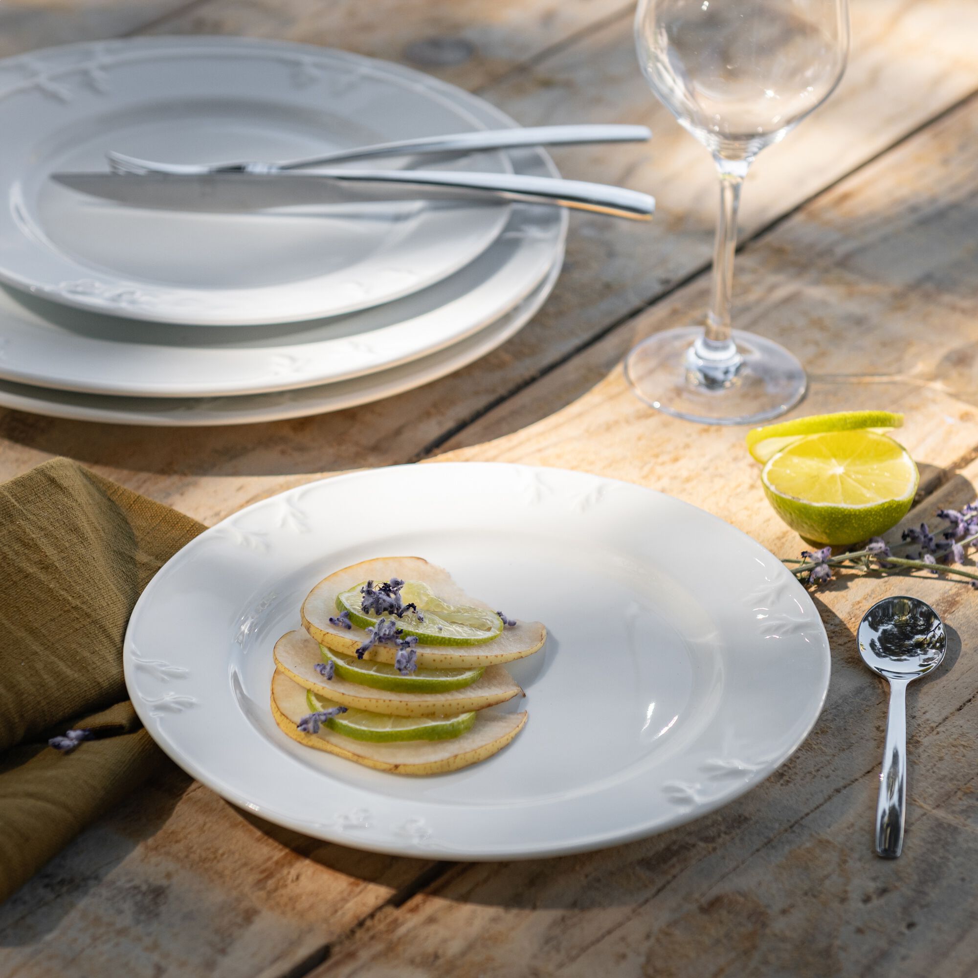 ACANTHE - Assiette à dessert en porcelaine D22cm - blanc