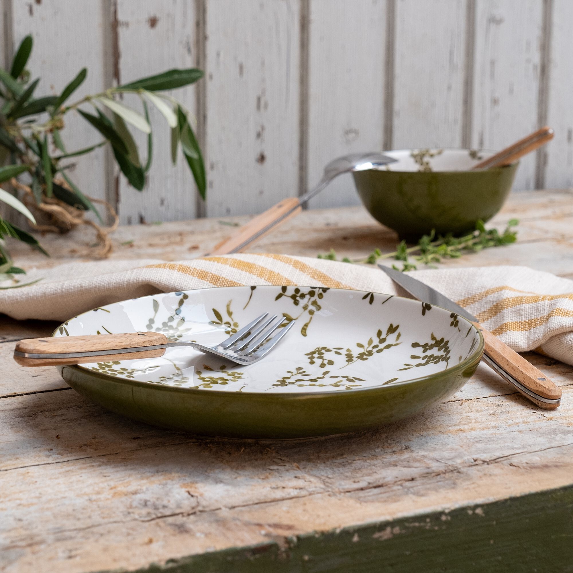 BAIA - Assiette à dessert motif végétal en porcelaine D20cm - vert