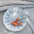 GIULIA - Assiette à dessert ondulée en grès D21cm - bleu
