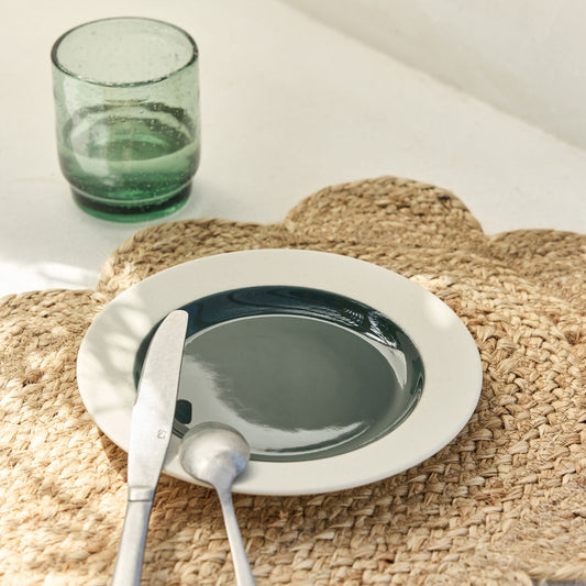 TROIA - Assiette à dessert en grès D20cm - vert oyat