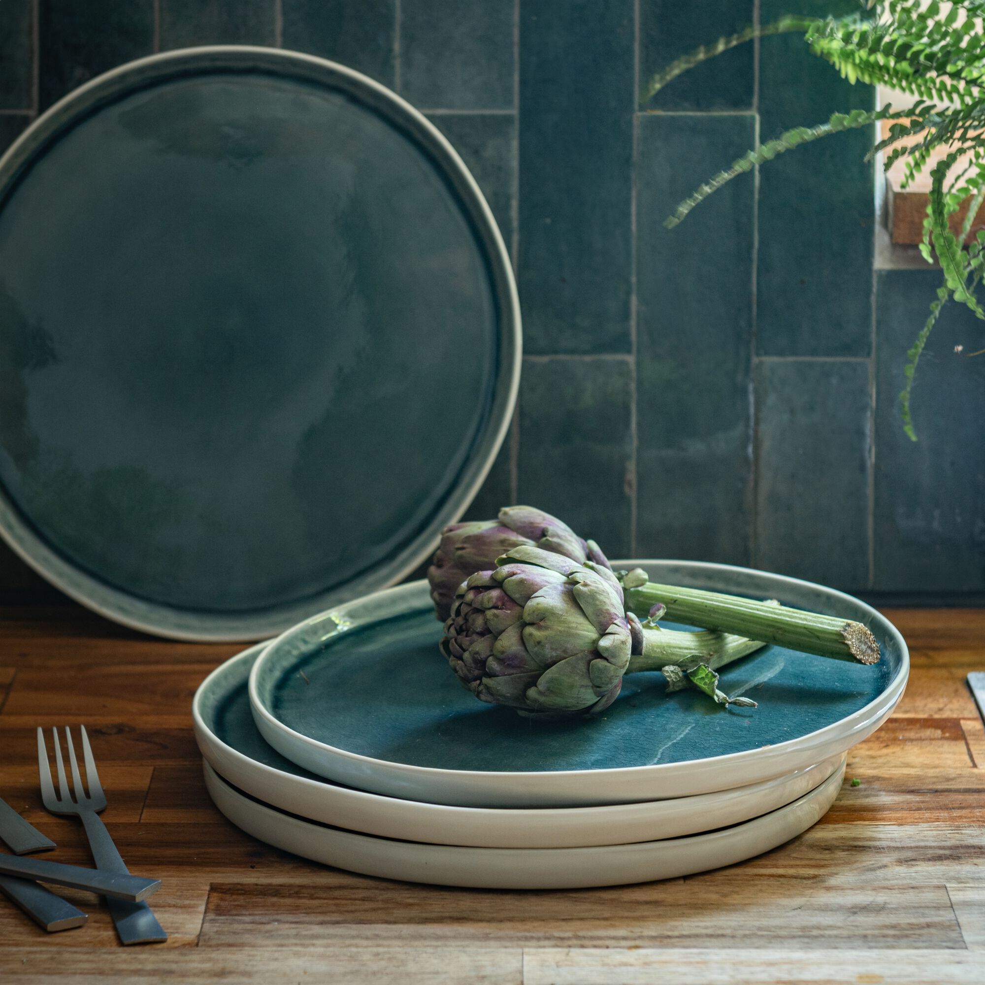 GYPSO - Assiette plate en grès D27cm - bleu niolon