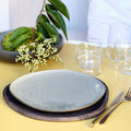KYMA - Assiette plate en grès D27cm - vert olivier