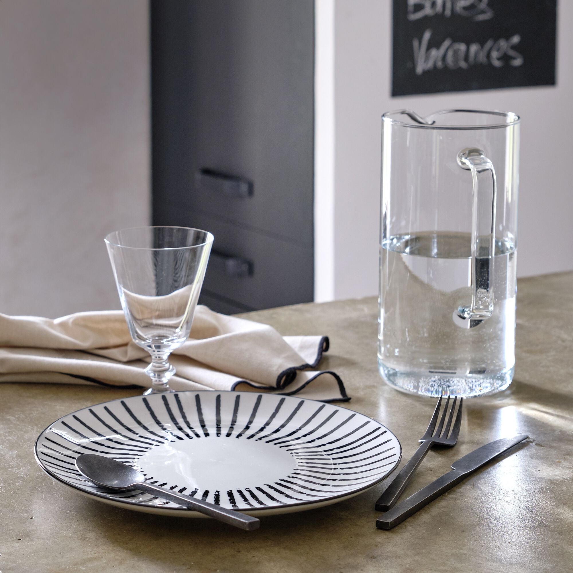 LINIA - Assiette plate en porcelaine D26,5cm - blanc