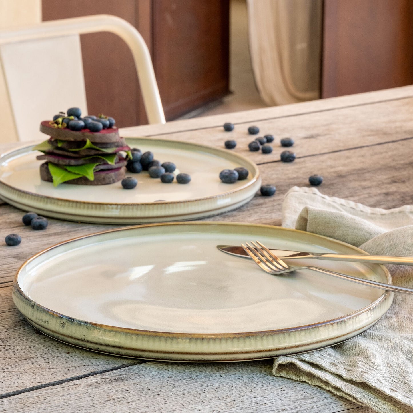 STRIE - Assiette plate en grès D27cm - beige