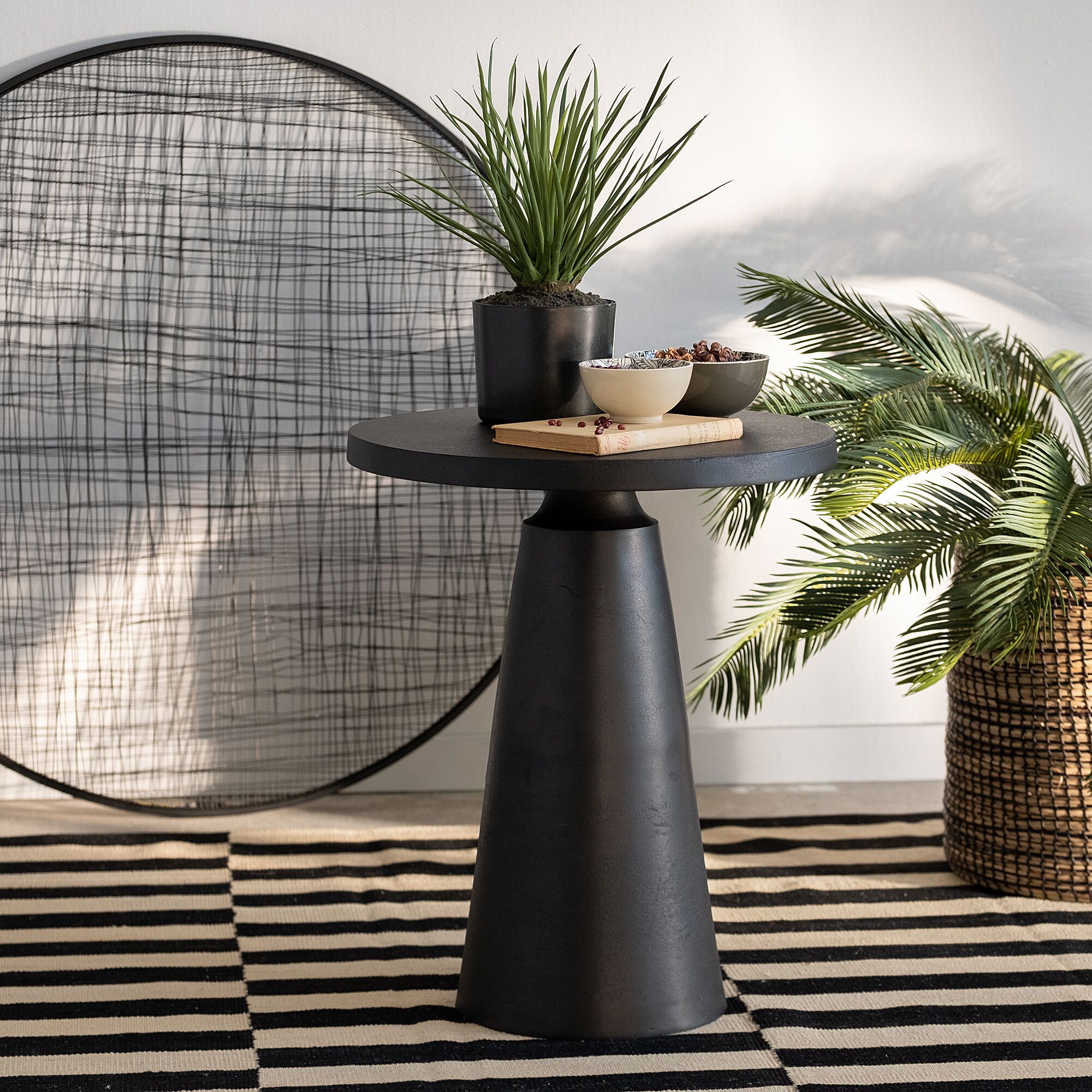JAMUI - Bout de canapé en aluminium - noir D51xH60cm