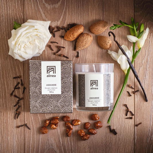 SIGNATURE - Bougie parfumée senteur Amande 160g
