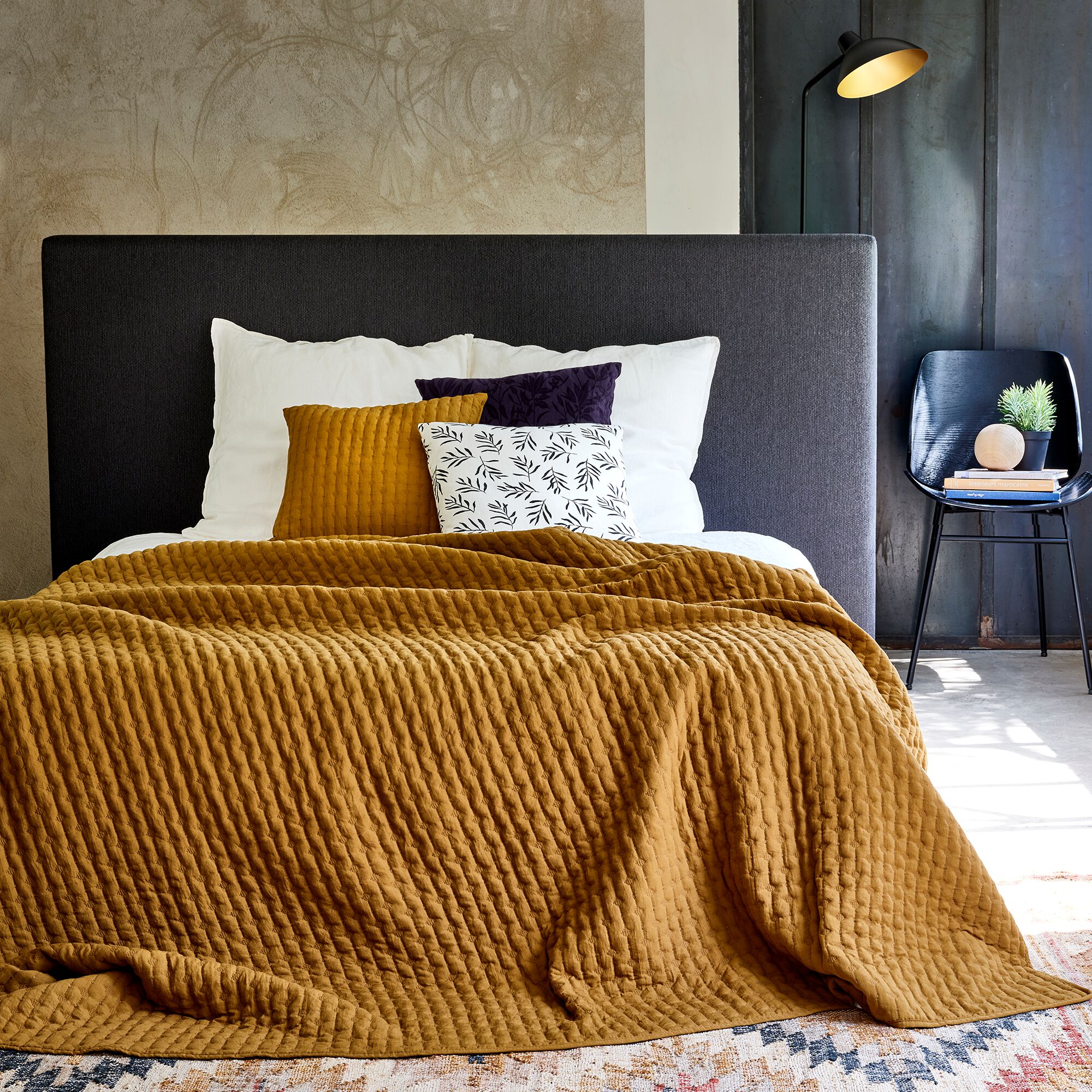 BENITO - Couvre-lit en tissu surpiqué 180x230cm - jaune alep