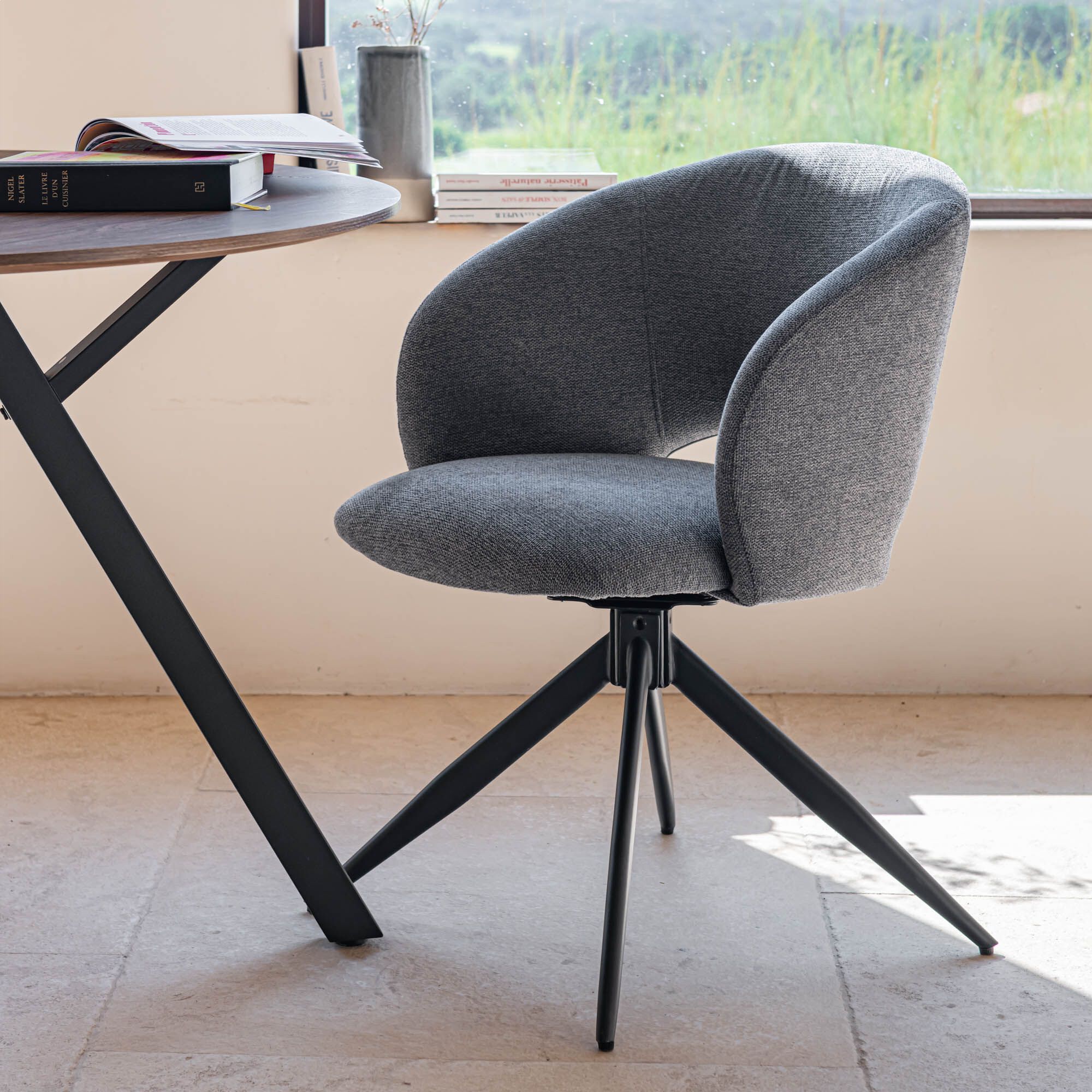 ELZIAS - Chaise de repas pivotante avec accoudoirs en tissu - gris