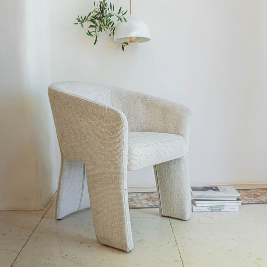 SENEZ - Chaise de repas contemporaine avec accoudoirs en tissu - beige