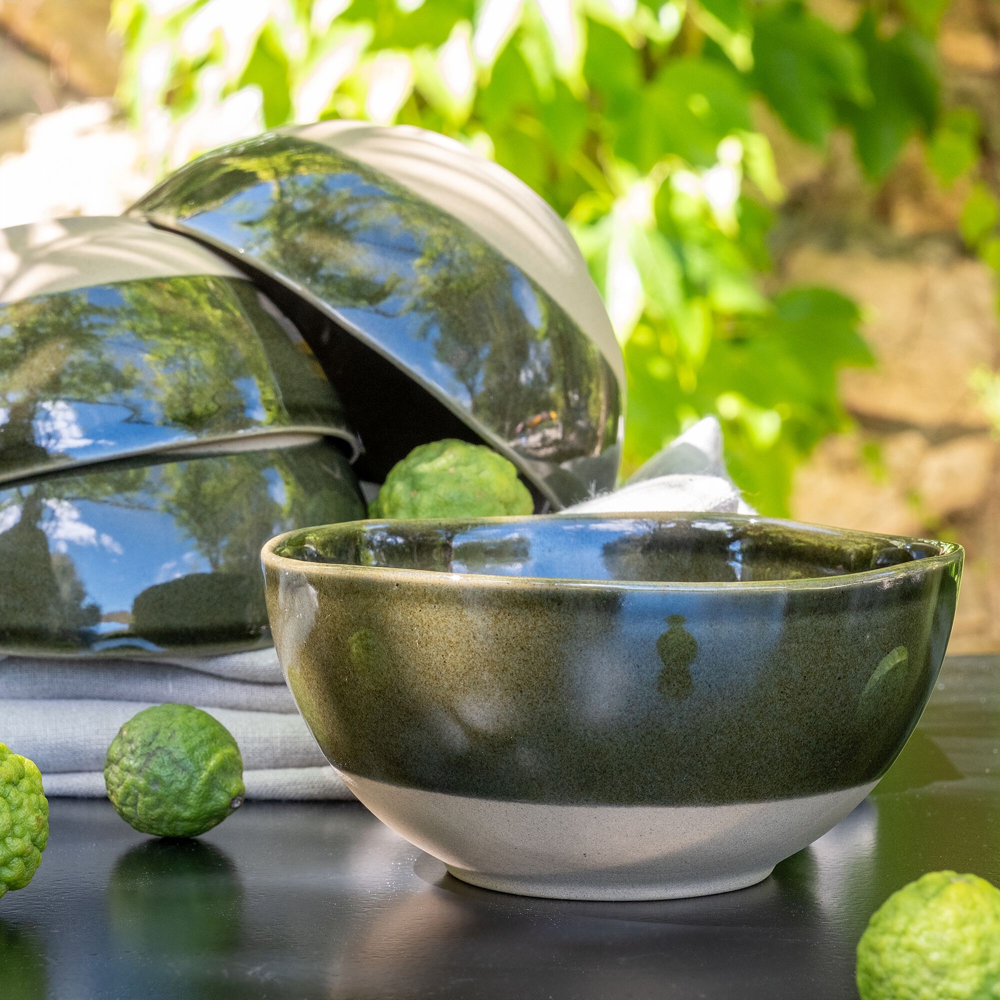 AVOCADO - Bol organique en grès D16cm - vert cèdre
