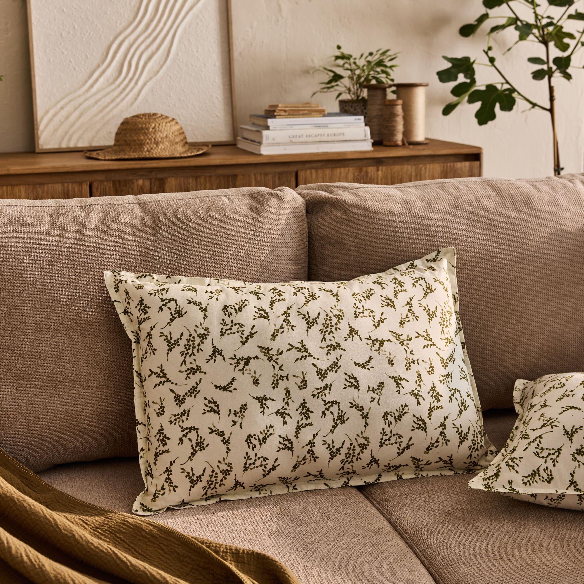 BAIA - Coussin en coton à motif fleurs 40x60cm - vert