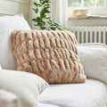 CARINO - Coussin imitation fourrure 45x45cm - beige alpilles