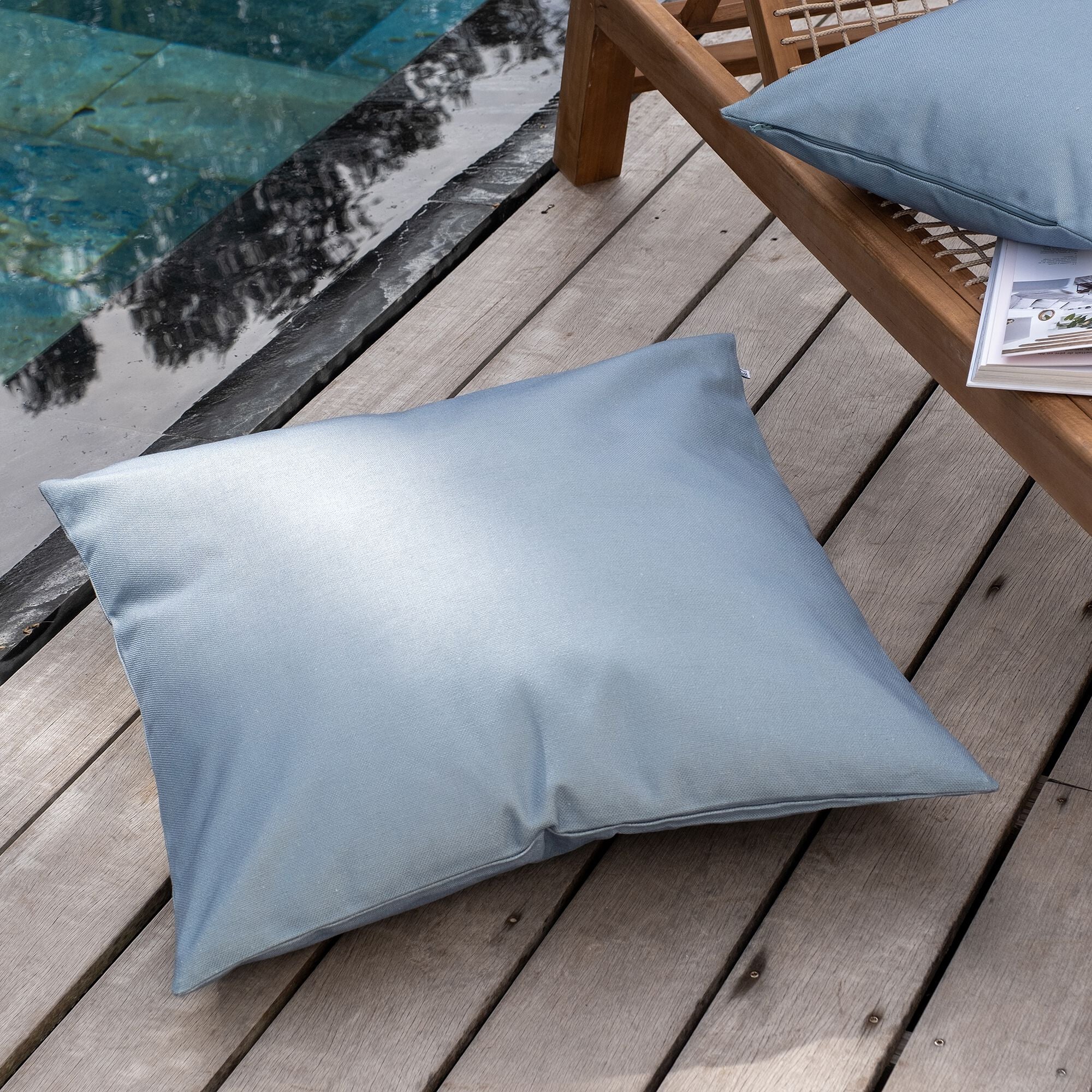 DEMNATI - Coussin de jardin en tissu - bleu calaluna 70x70cm