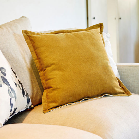TAM - Coussin bicolore en velours côtelé 45x45cm - beige sable