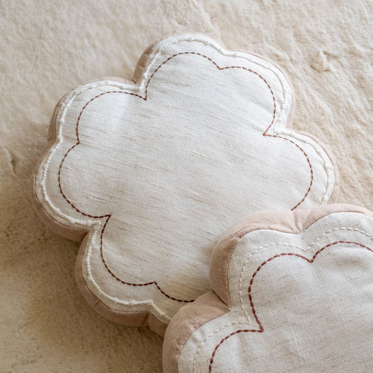 TREFLE - Coussin forme trèfle 35x35cm - beige