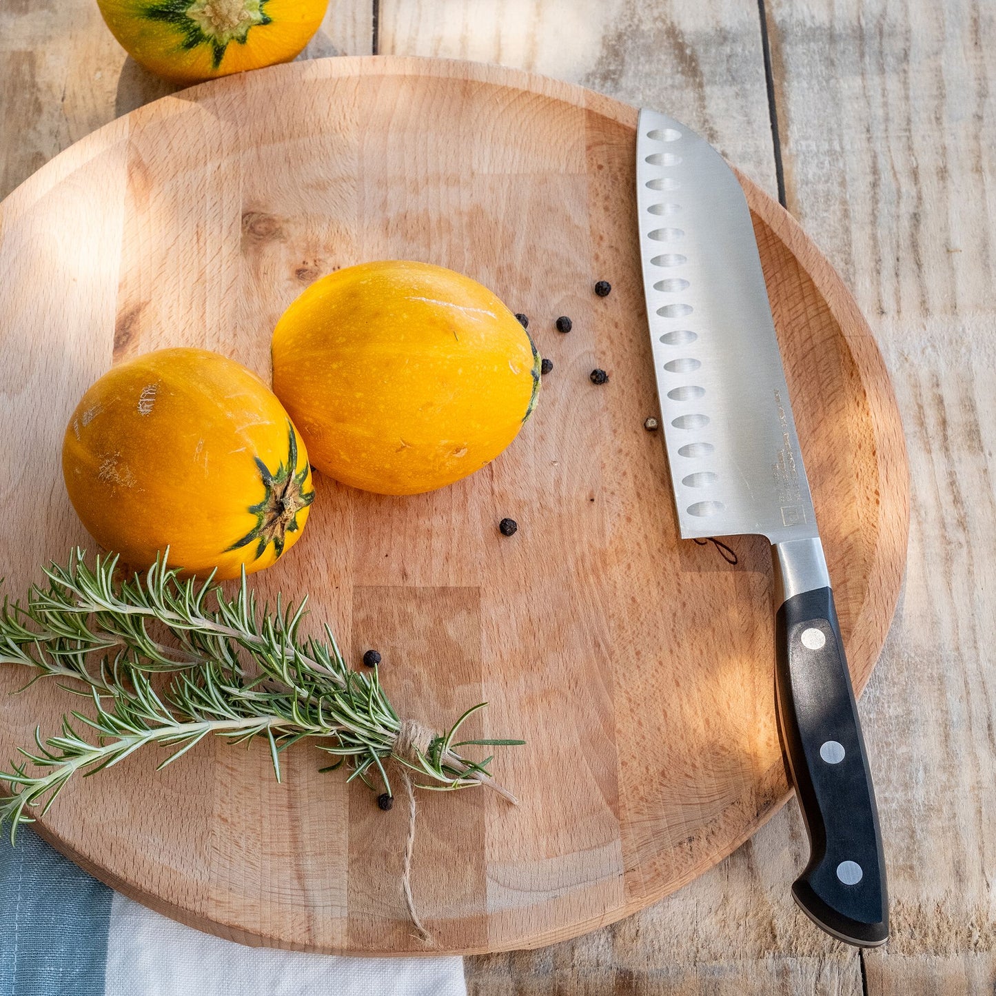 MAITE - Couteau Santoku forgé avec lame 19cm en métal