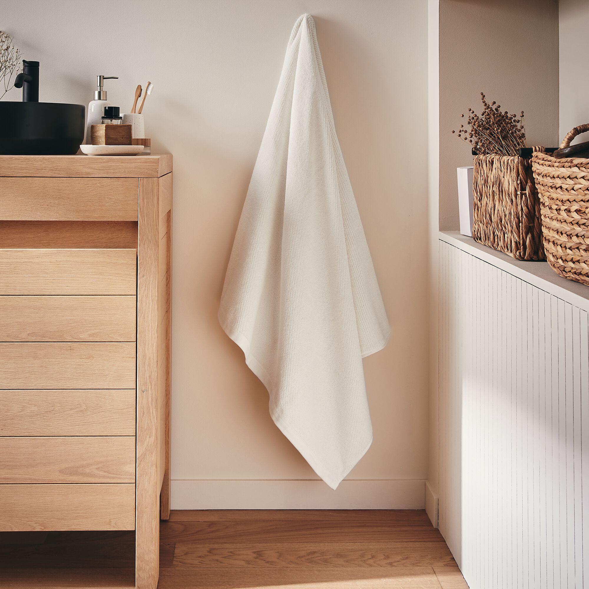 COLINE - Drap de bain en bouclettes de coton bio - blanc ventoux 90x150cm