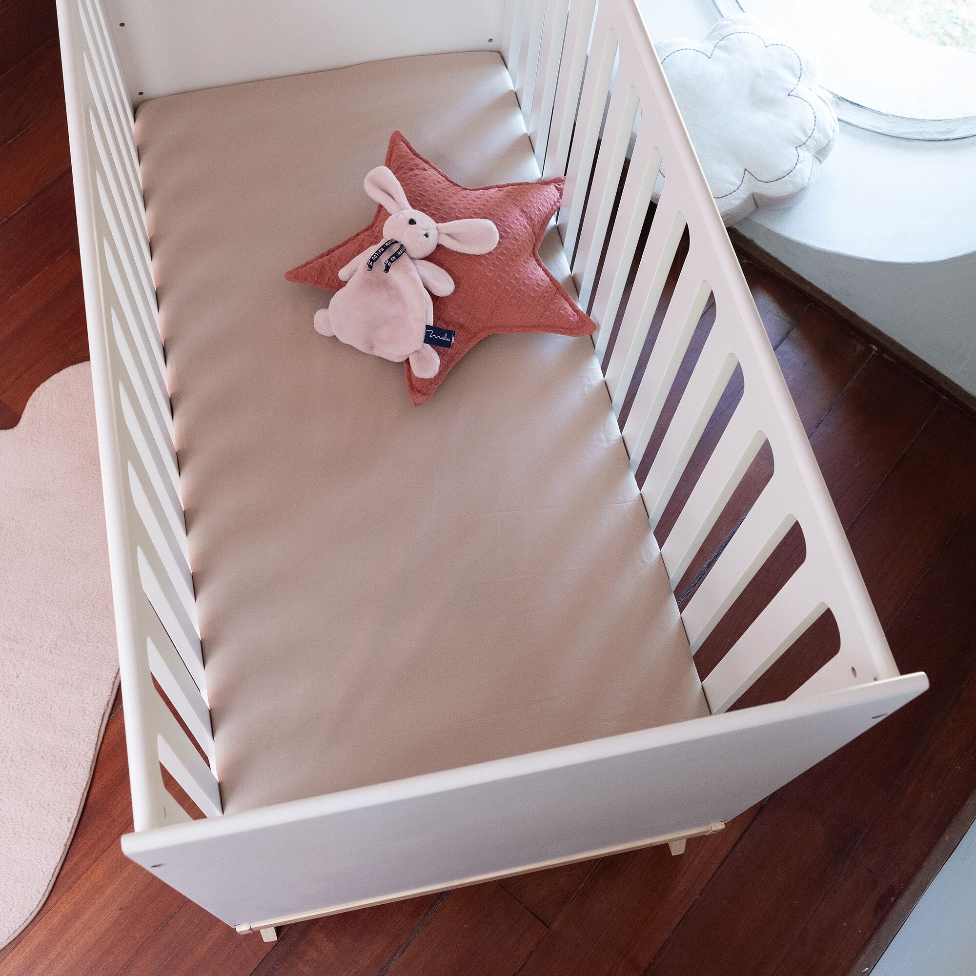 CALANQUES - Drap housse bébé en coton bio 60x120+B15cm - beige alpilles