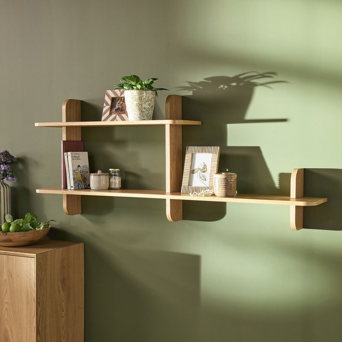 NERTHE - Étagère murale asymétrique en chêne L138cm - bois clair