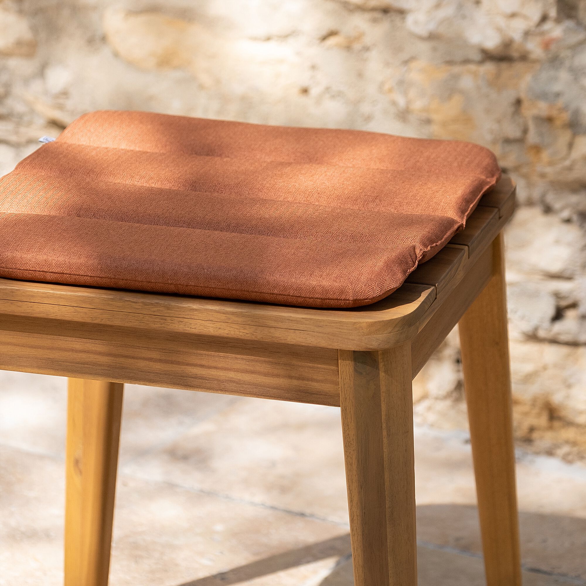 KIKO - Galette de chaise indoor & outdoor en tissu déperlant - marron rustrel