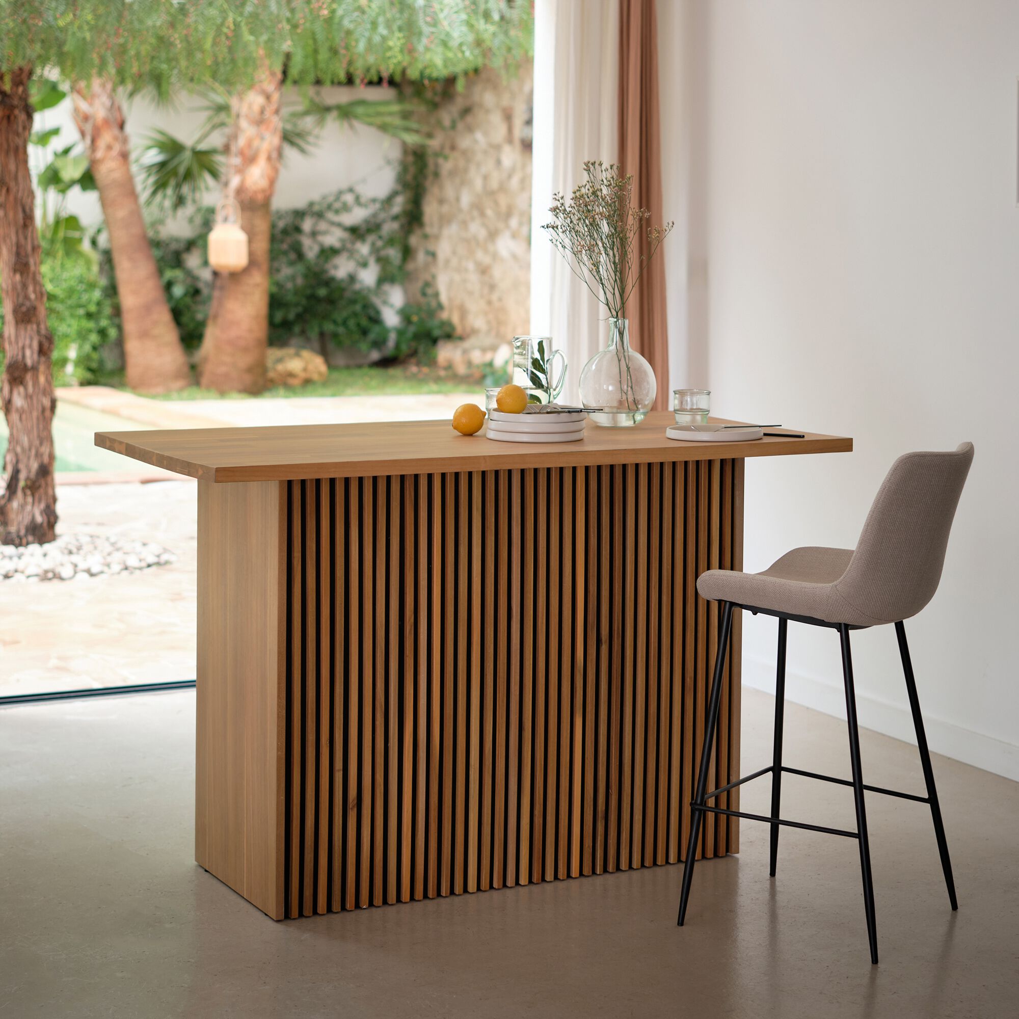 DIANE - Ilot central de cuisine à tasseaux avec rangement en acacia L150cm - bois clair