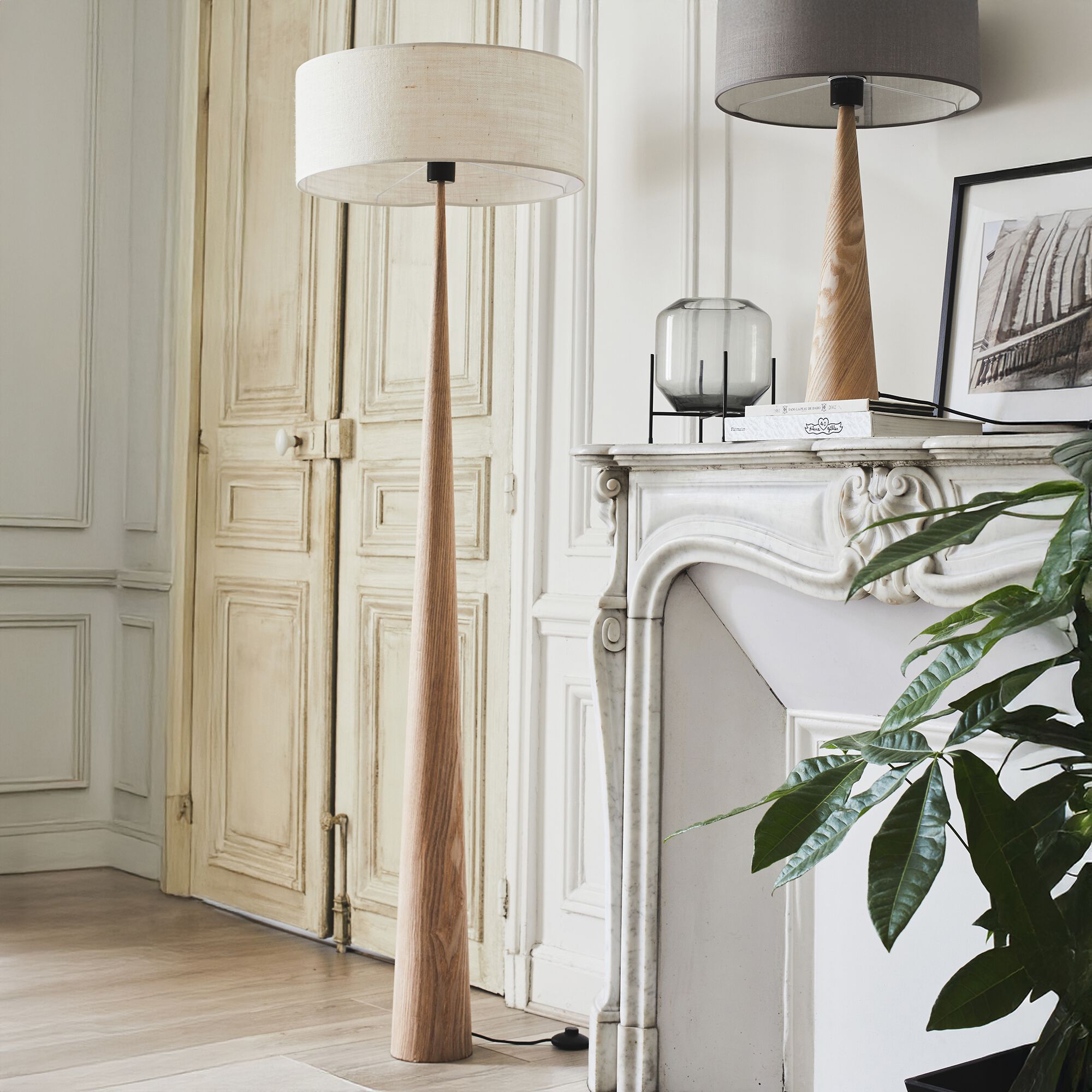 KONE - Pied de lampadaire en métal effet bois H157cm - bois clair