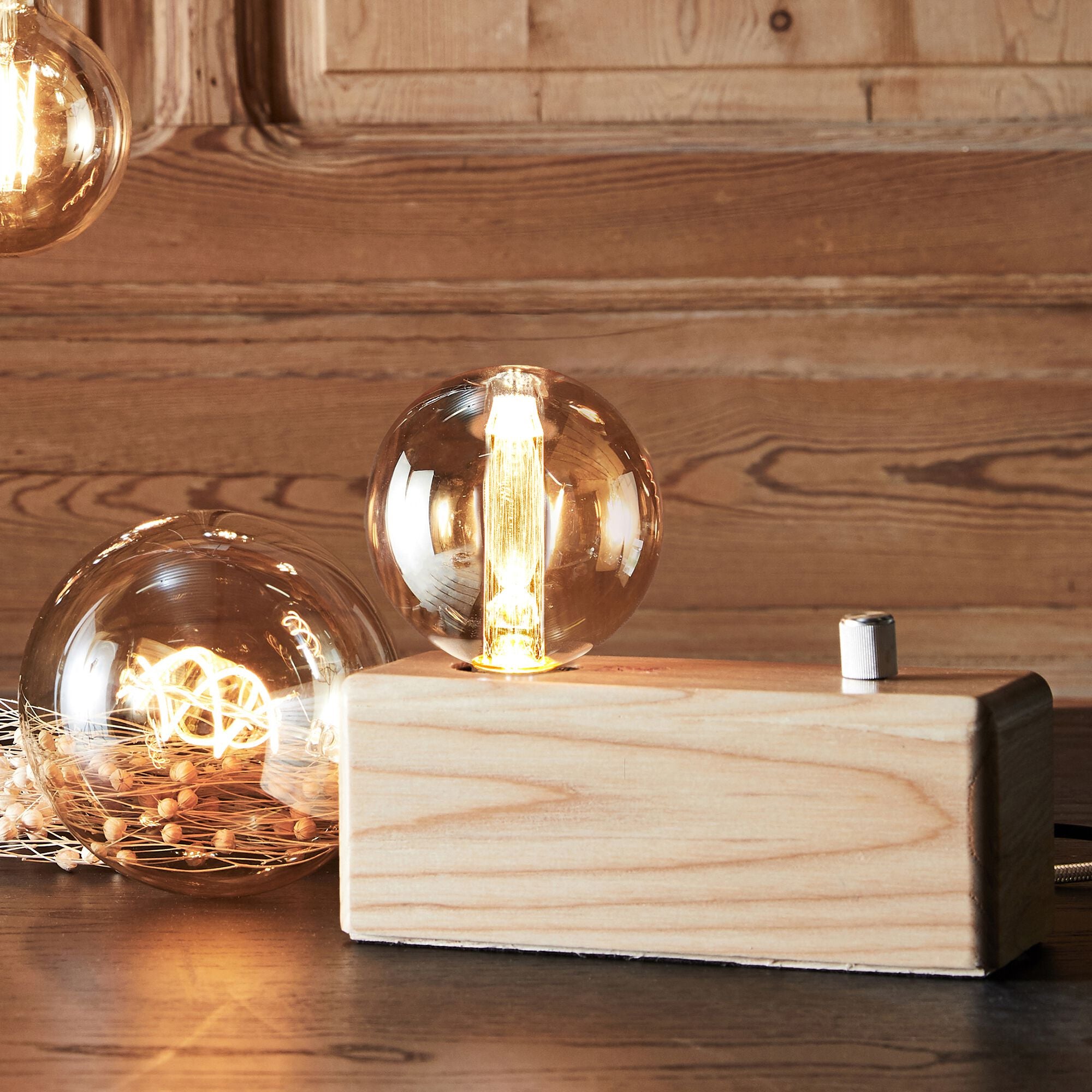 CARINA - Lampe à poser en bois intensité variable H7cm