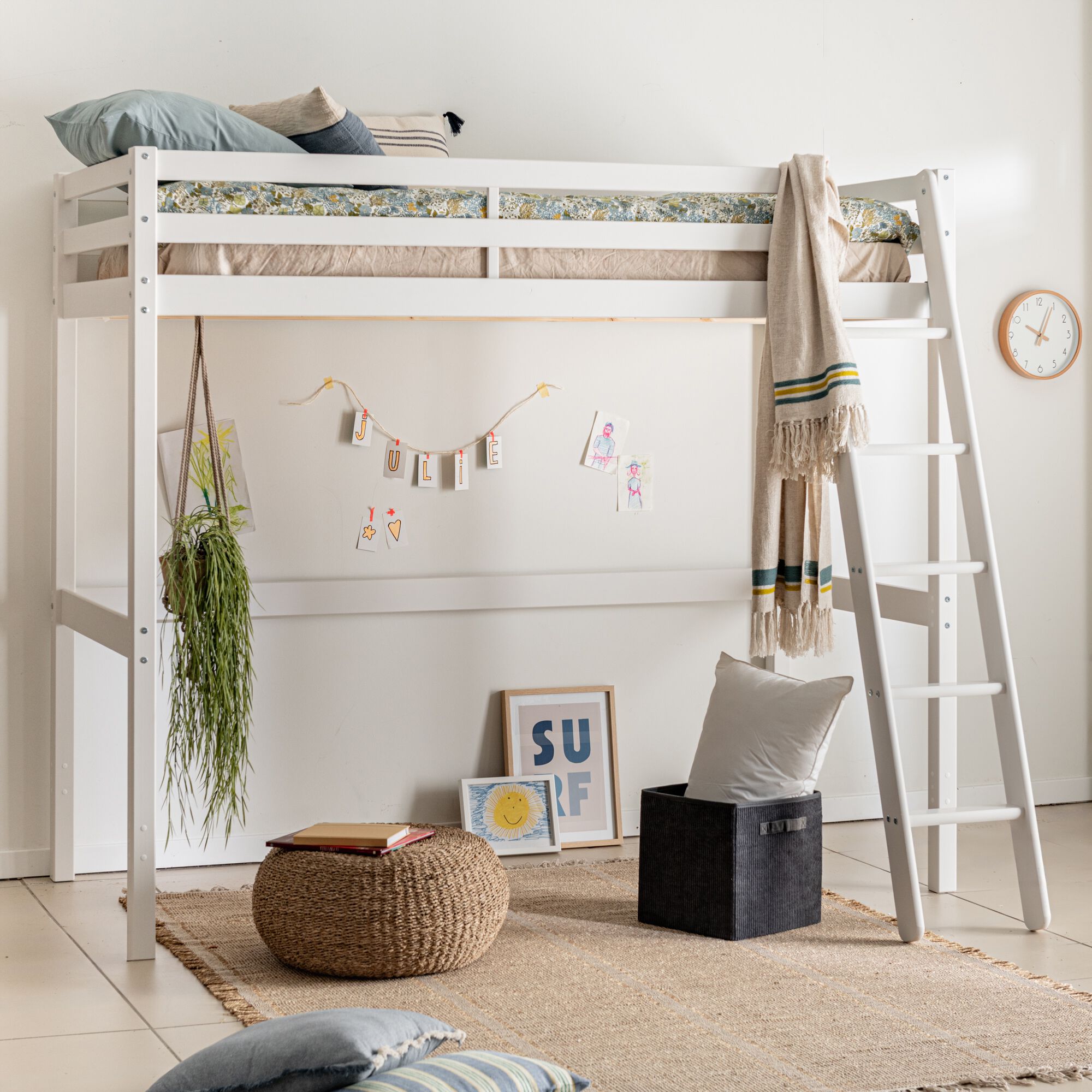 DANIS - Lit enfant haut 1 place en pin 90x200cm - blanc