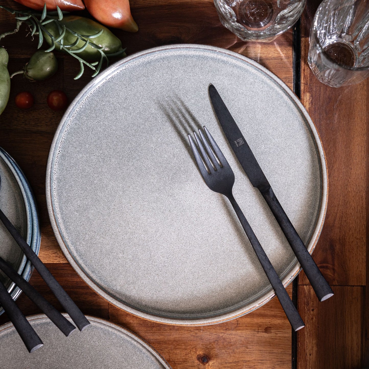 PIETRA - Lot de 4 assiettes plates en grès émail réactif D27cm - gris borie