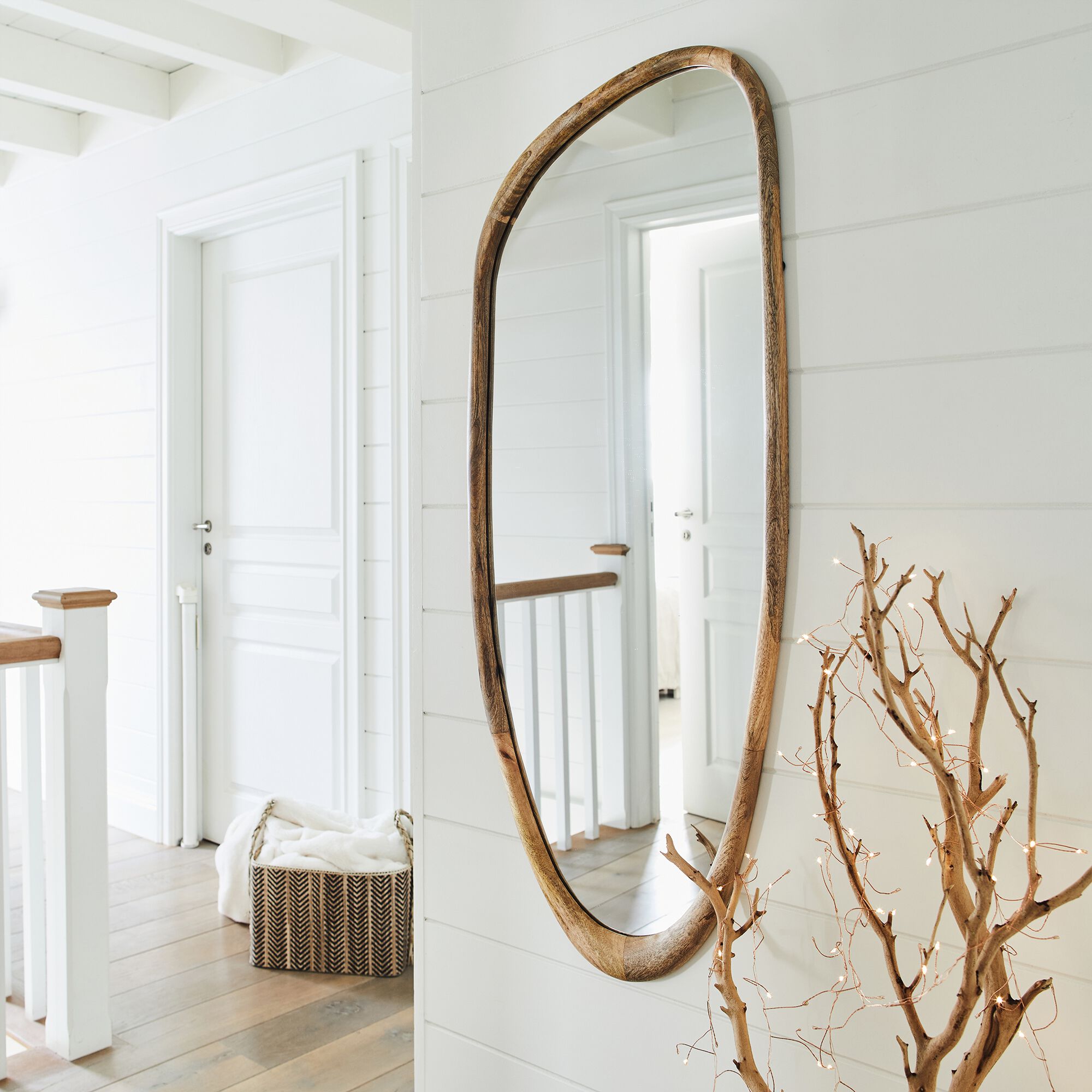 ARDARA - Miroir ovale en bois de manguier H120cm - naturel
