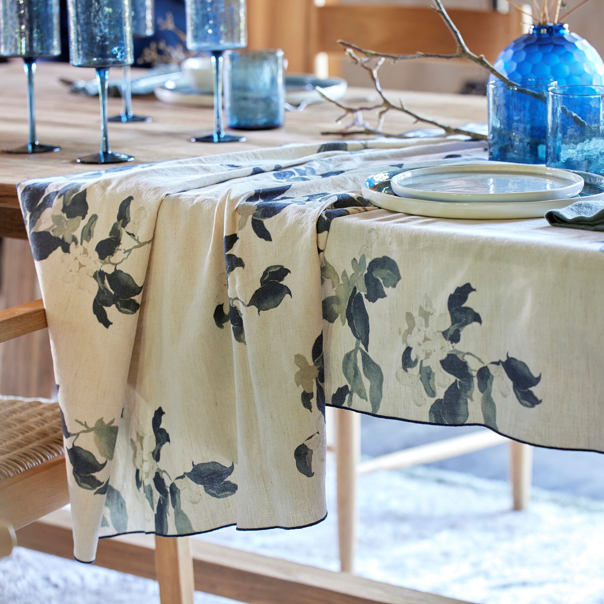 LINH - Nappe motif floral en lin et coton 150x250cm - beige