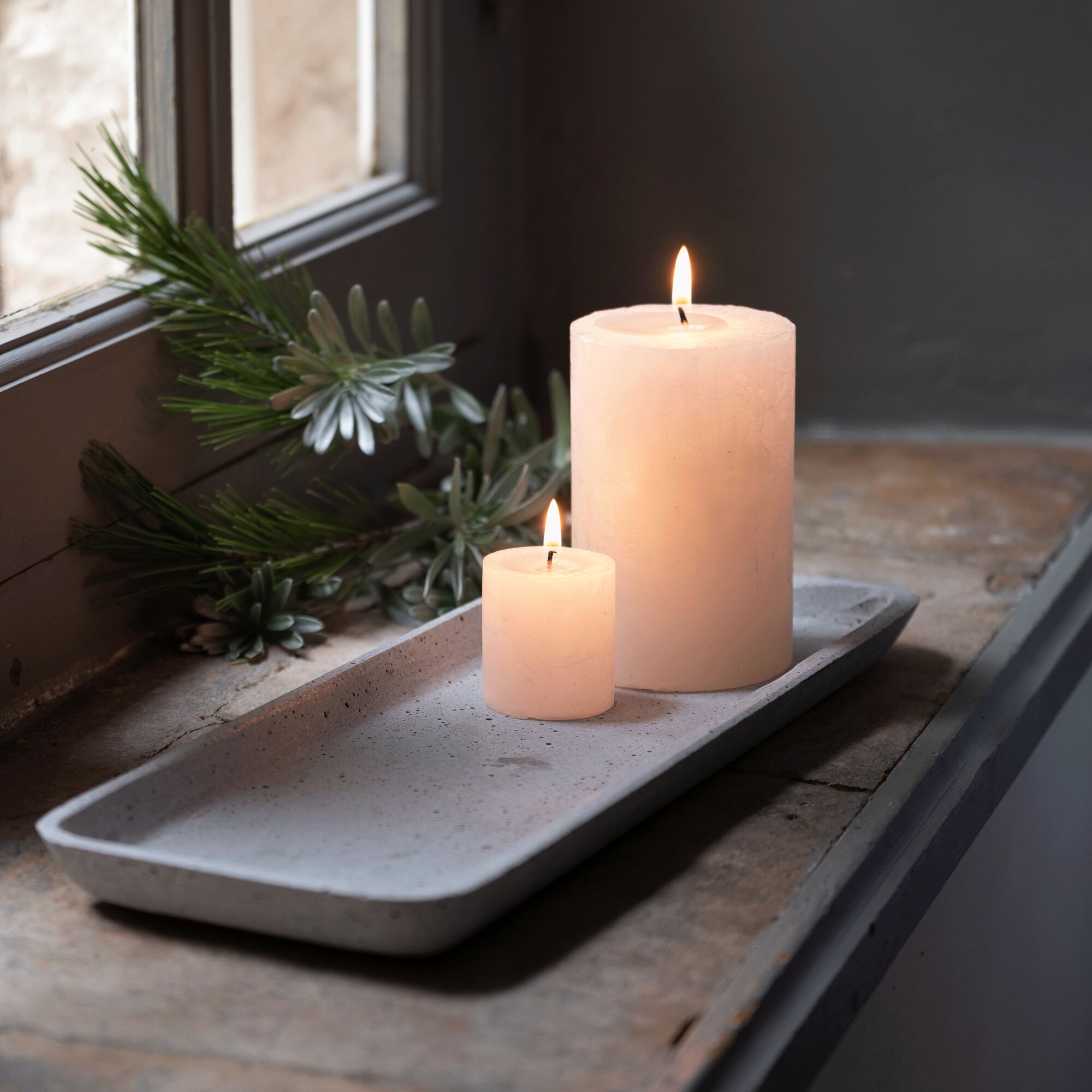 CALCIS - Plateau rectangulaire effet béton en polystone - gris 13,5x36cm