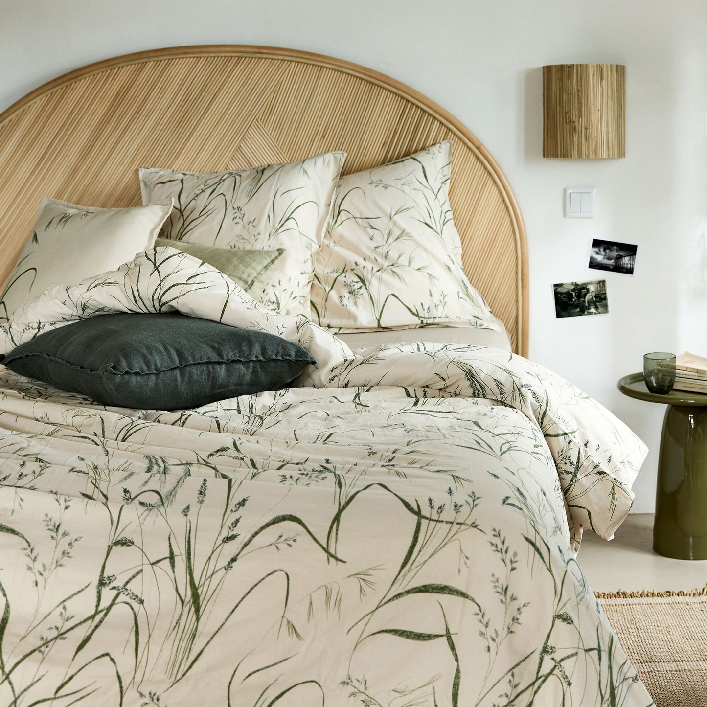 OYAT - Housse de couette 240x220cm et 2 taies d'oreiller 63x63cm en coton à motif végétal - beige