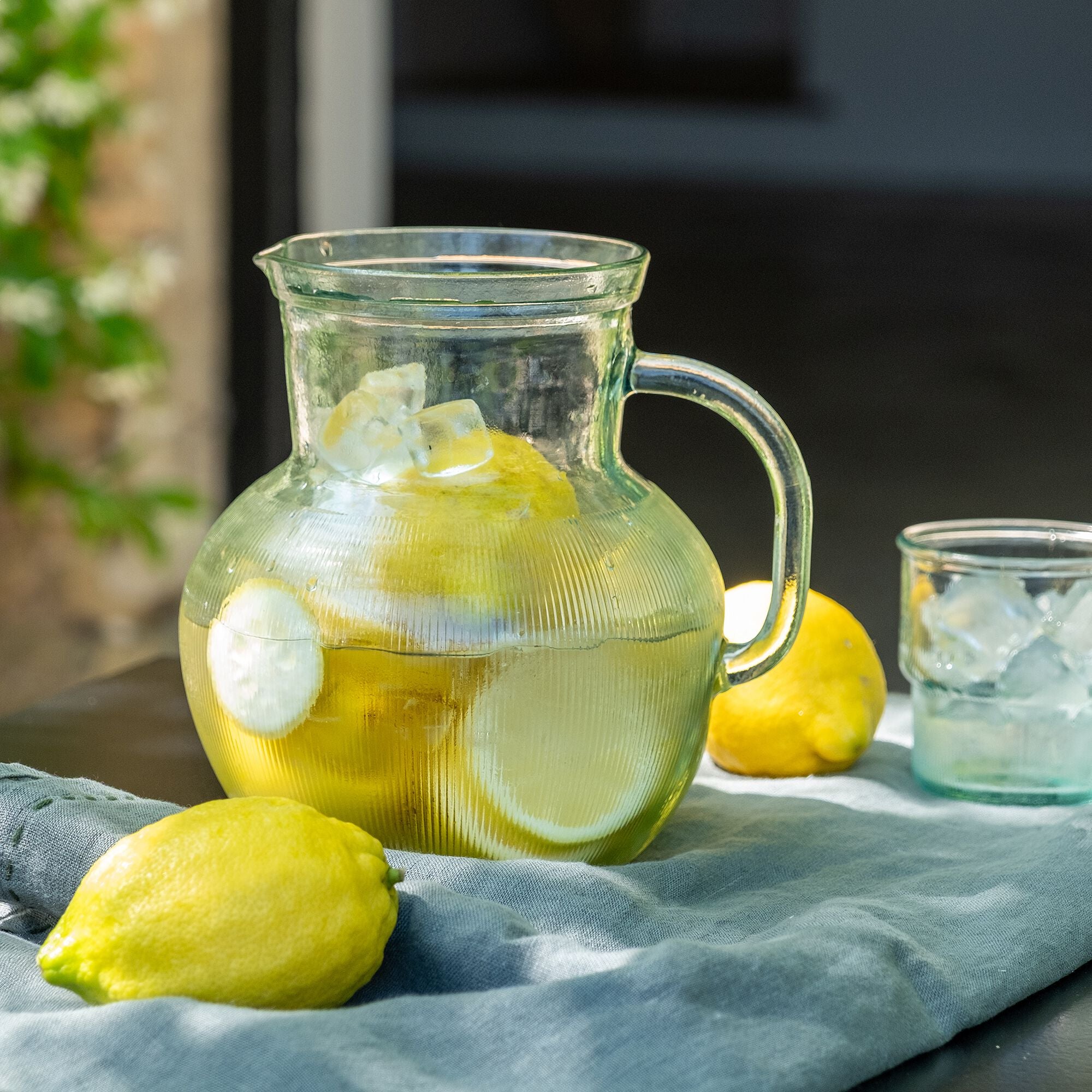 AQUA - Pichet avec anse en verre recyclé 2,3 L - transparent